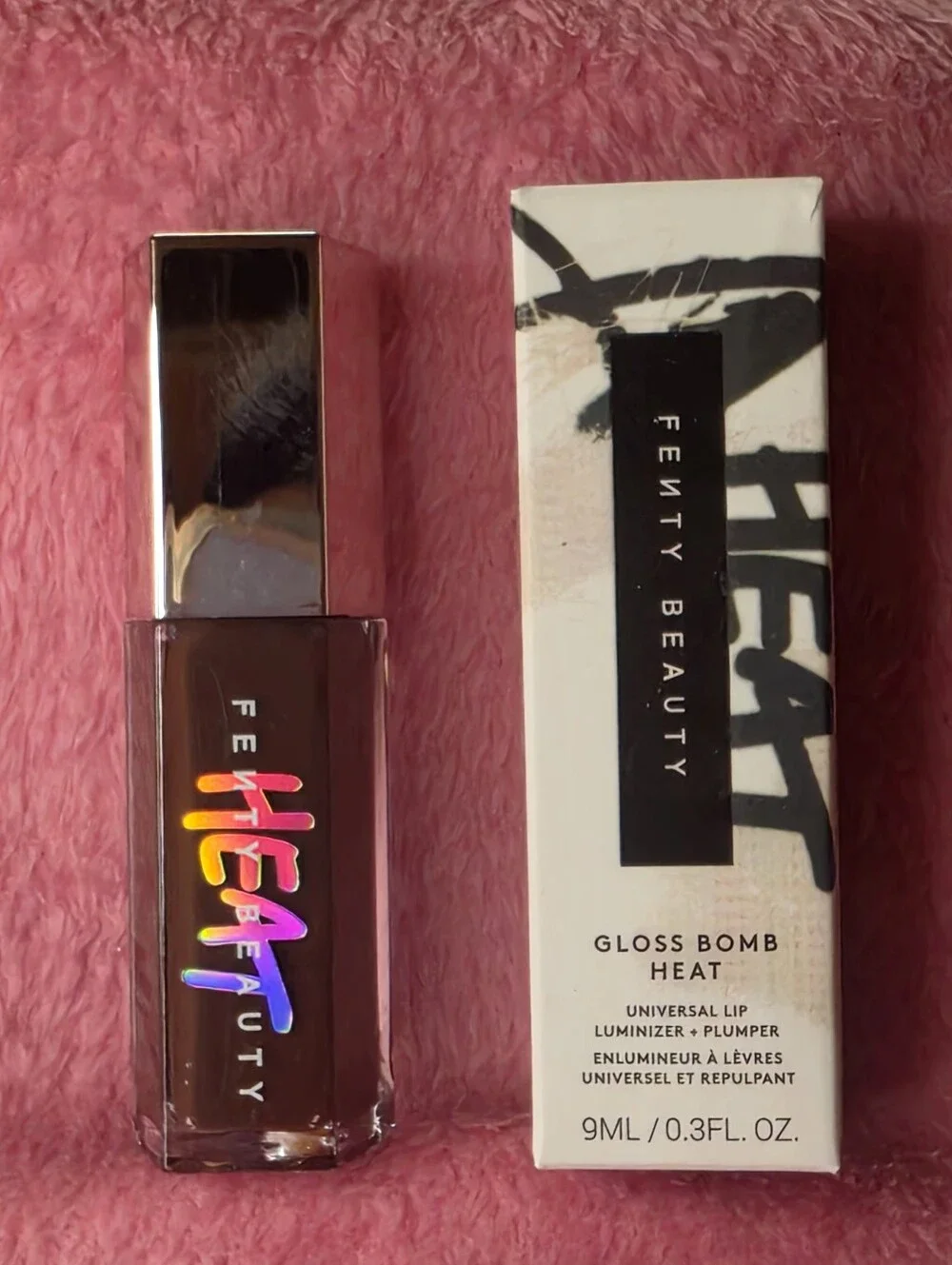 Fenty Gloss Bomb Heat Lip Luminizer And Plumper in Hot Chocolit Heat